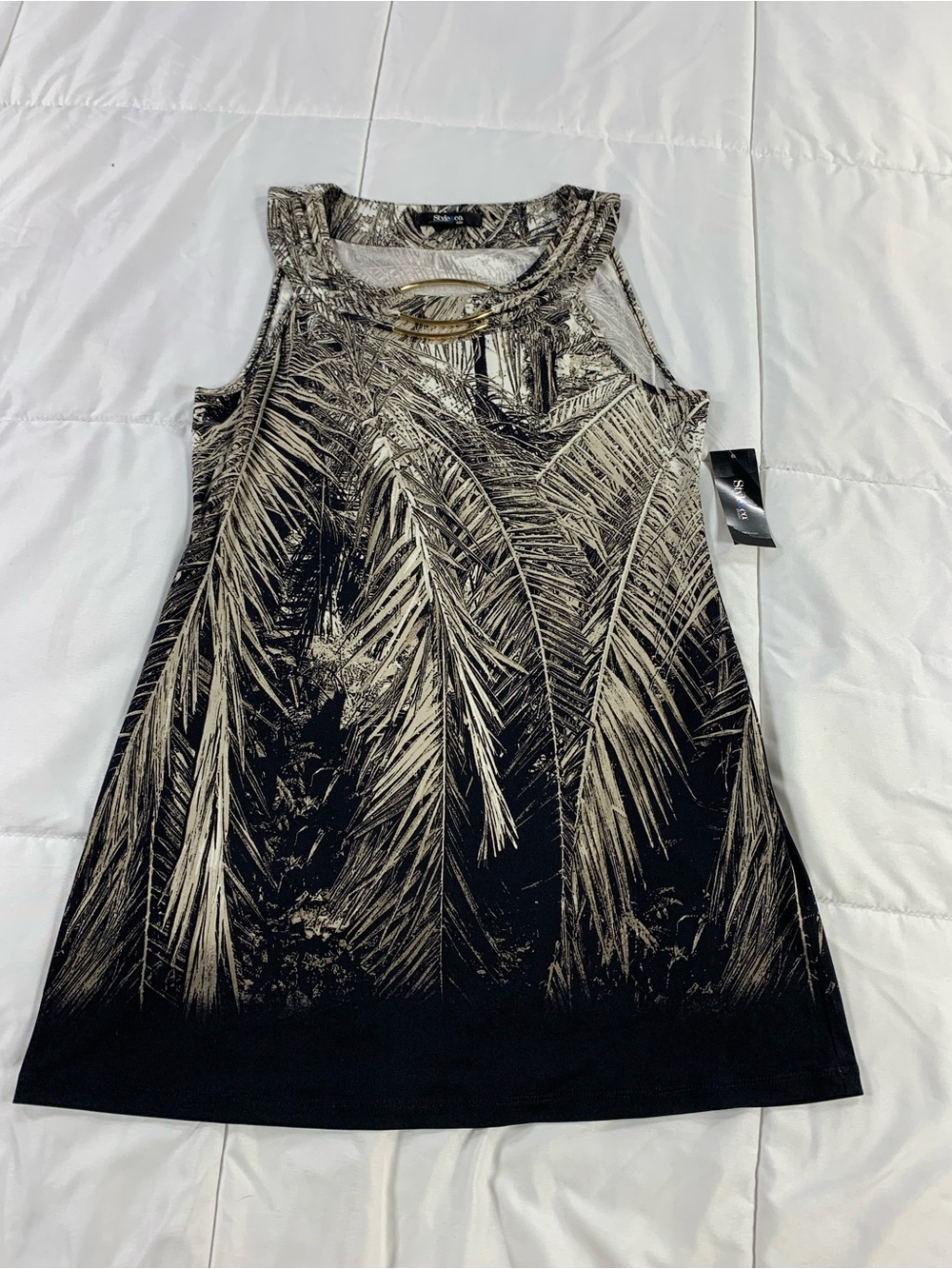 New with tags STYLE & CO top womens size M petite